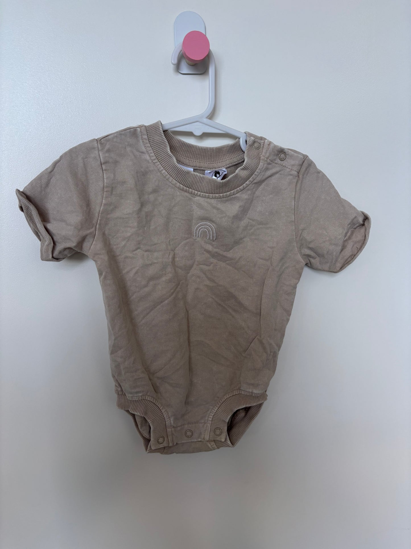 EUC - Size 00 - Baby Berry