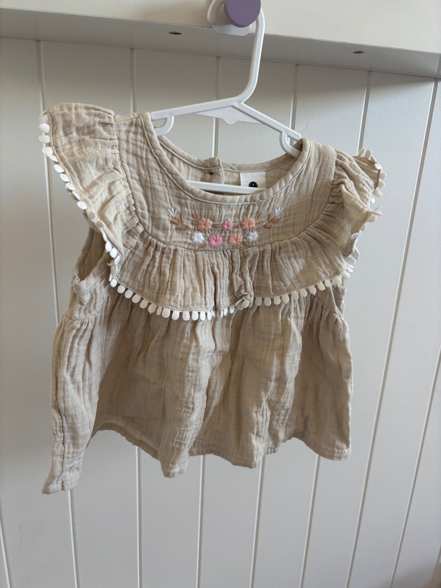 EUC Size 12-18m - Dymples