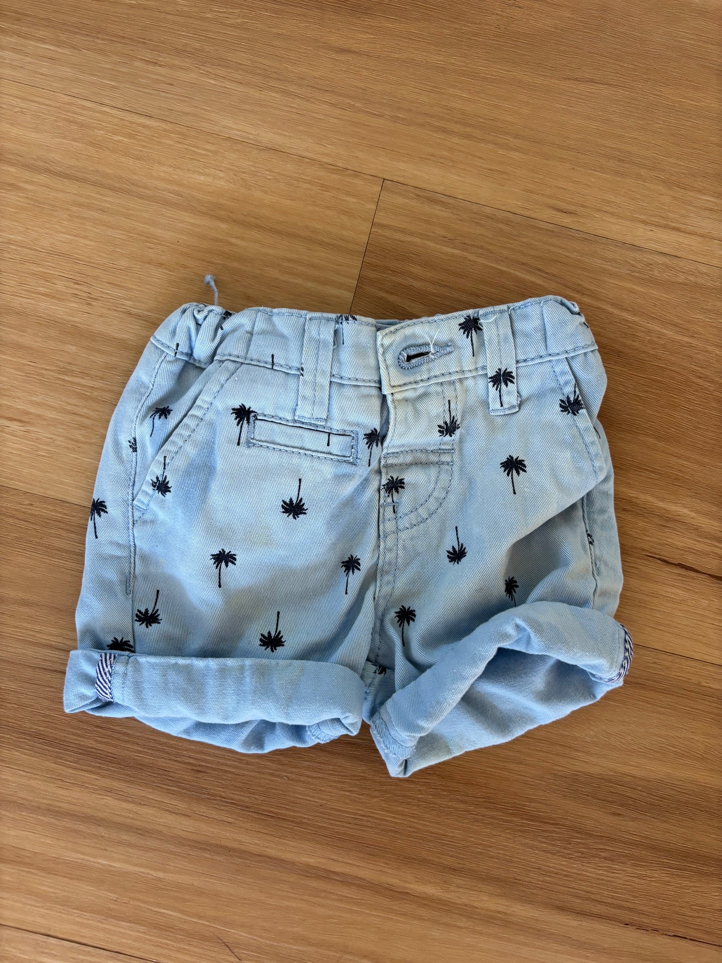 EUC Size 000 - Dymples