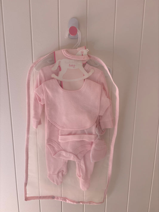 BNWT - Size 000 - Rock a bye Baby