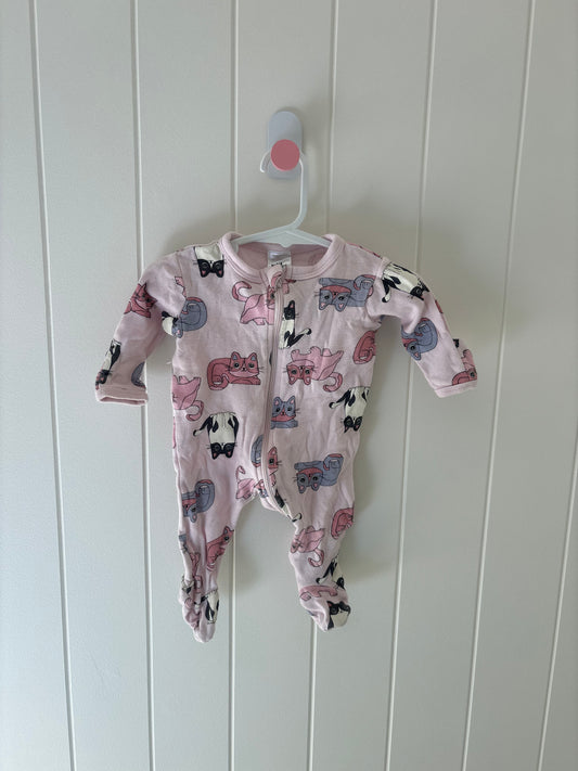 EUC - Size 0000 - Baby Berry