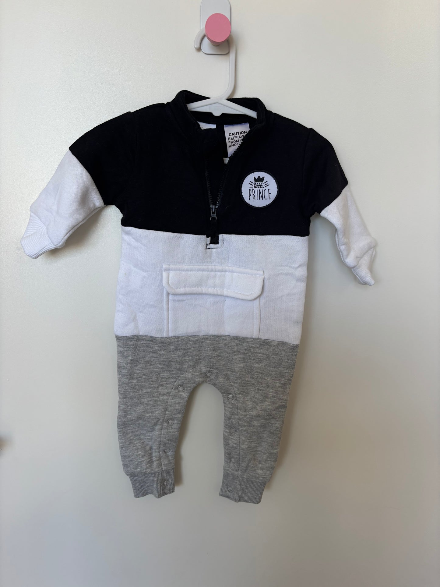 EUC - Size 000 - Baby Berry