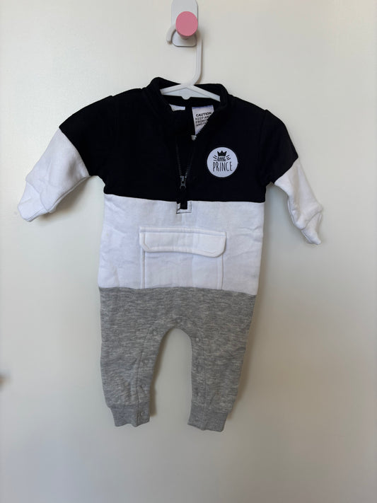 EUC - Size 000 - Baby Berry