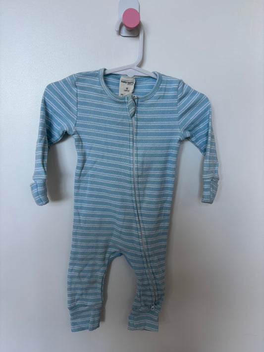 EUC - Size 00 - Baby Berry